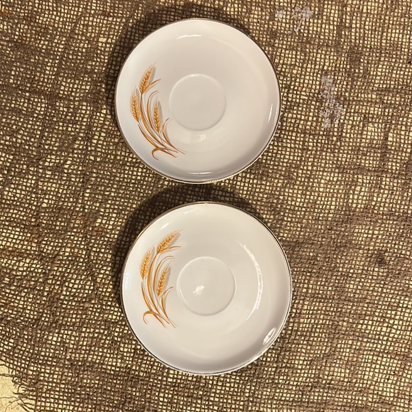 Golden Wheat Saucers, Made In The USA, 22 K Gold (5 Total) - Picture 5 of 9
